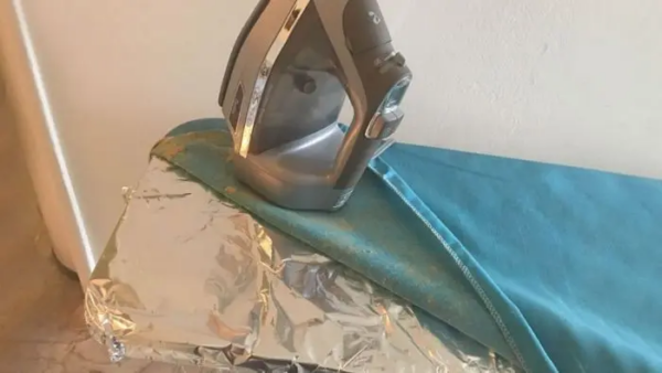 Il trucco per stirare più velocemente è farlo prima