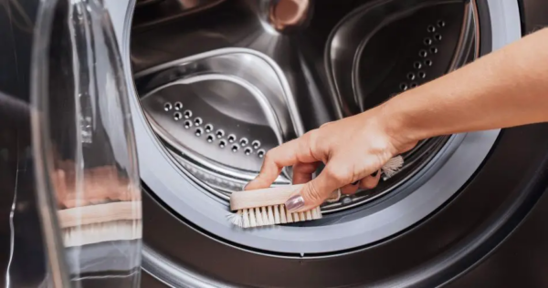 Le 5 cose che devi sapere per lavare la lavatrice e risparmiare sulla bolletta