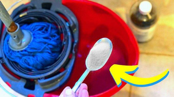 Perché dovresti aggiungere sale all’acqua di lavaggio dei pavimenti? Il consiglio segreto della nonna.