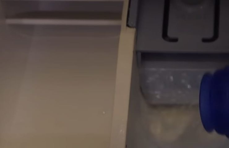 Aceto per lavatrice come motivo