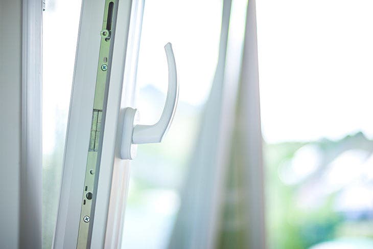 Metti le tue finestre in modalità inverno: la funzionalità poco conosciuta per ridurre la bolletta energetica 2 Finestra in PVC