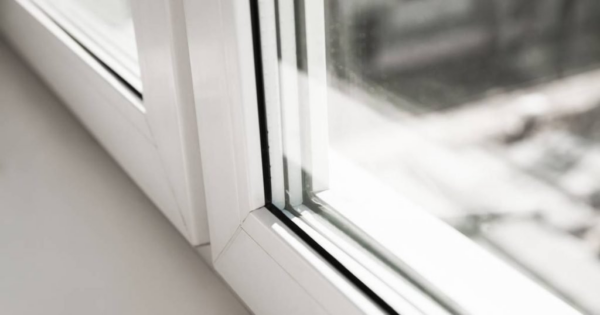 Questo consiglio poco conosciuto per mettere le finestre in “modalità inverno” e risparmiare energia