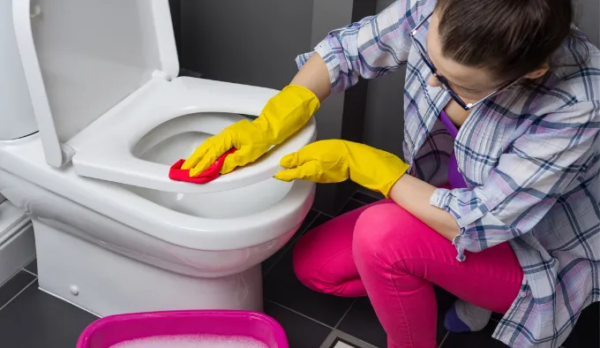 Rimedio casalingo per eliminare i cattivi odori dal bagno