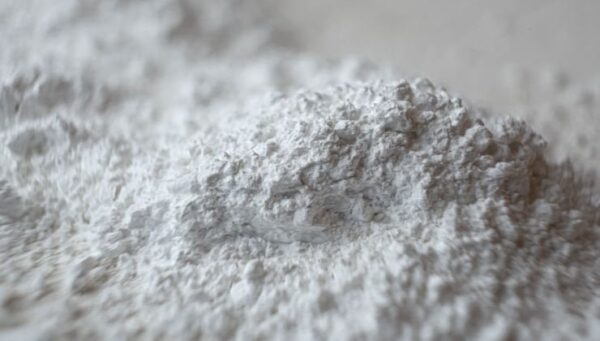 Se questa polvere viene aggiunta al terreno, la resa degli ortaggi è 10 volte superiore.