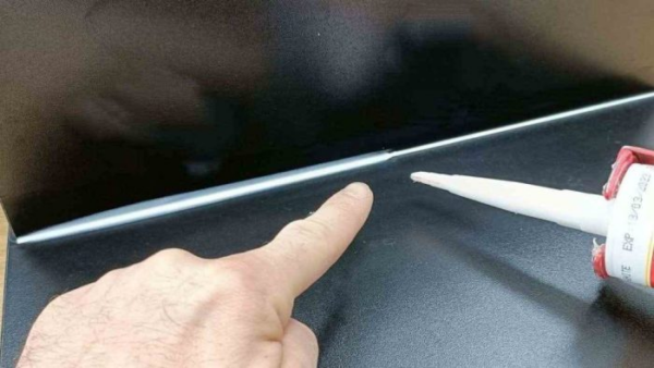 Silicone, ecco il consiglio dei muratori per applicarlo alla perfezione*