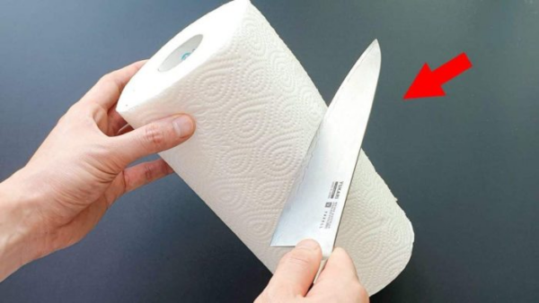 Taglia il rotolo di carta assorbente: risparmi un sacco di soldi