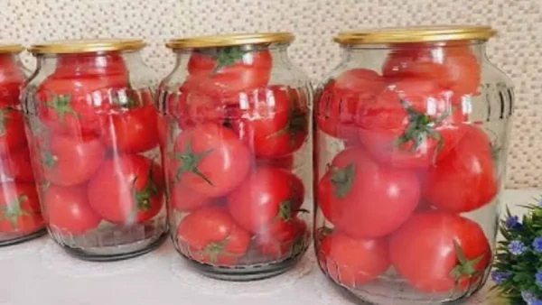 È possibile conservare i pomodori per 2 anni senza utilizzare alcun ingrediente, solo il forno? Sì, è possibile.