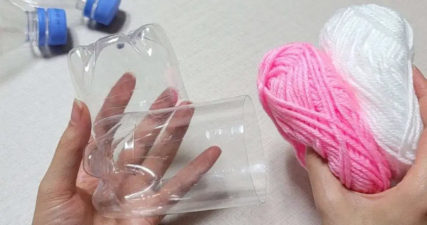 1 garrafa plástica e um pouco de lã, prepare tudo: você está prestes a criar algo incrível