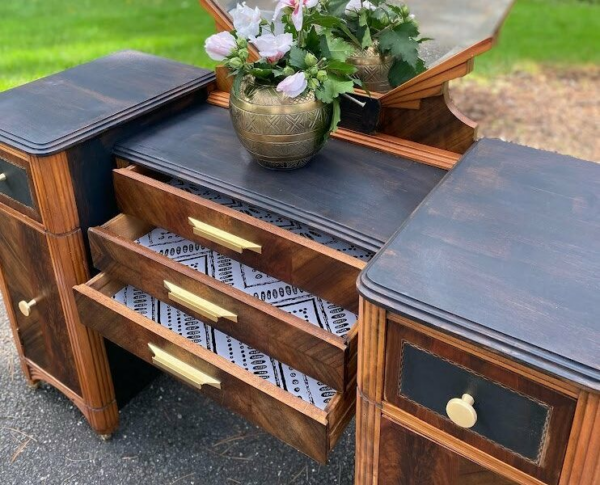 10 maneiras de renovar móveis antigos de madeira