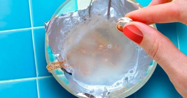 3 dicas para limpar joias de ouro antigas