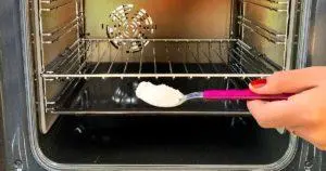 4 dicas para desodorizar o forno