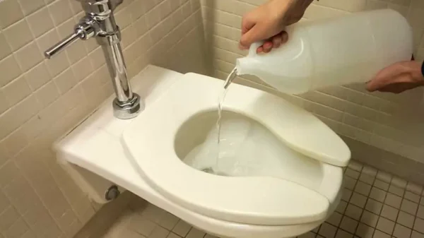 8 dicas simples de limpeza usando apenas vinagre