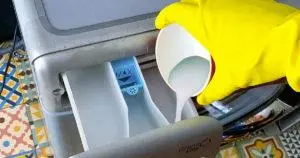 Amaciante caseiro: 3 receitas naturais e sem produtos químicos