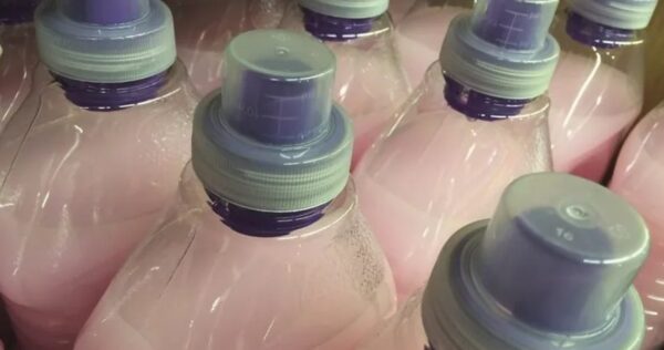 Amaciante caseiro totalmente natural. Muito eficazes, mais que os industriais.