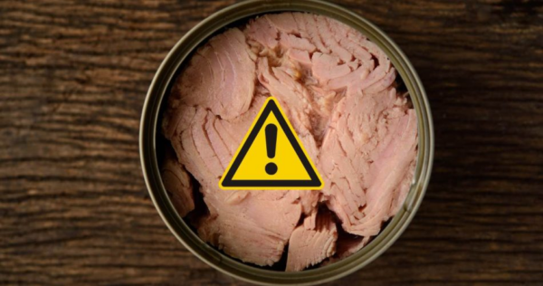 Atum em lata, essa variedade é cheia de mercúrio mas você ainda coloca na mesa