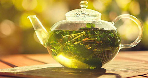 Bebida desintoxicante de ervas para queimar gordura em apenas 4 dias