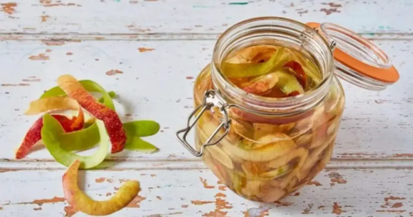 Cascas de maçã, mergulhe-as em 1 panela cheia de água: o que acontece é inesperado