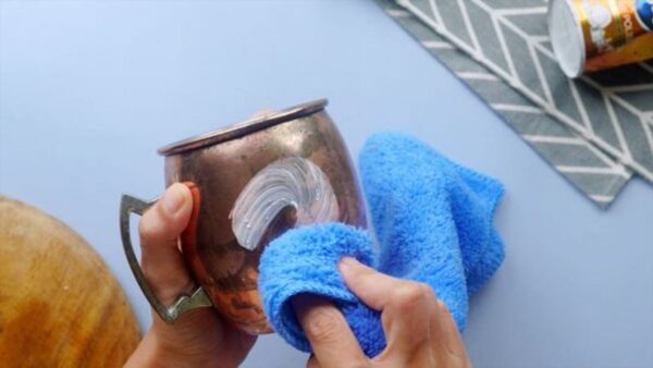 Cobre oxidado, como limpar e polir sem produtos químicos: resultado garantido