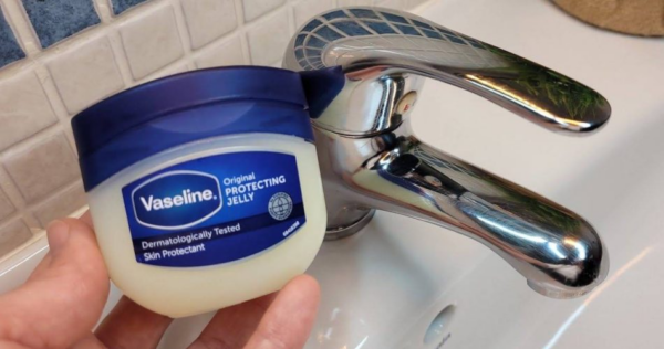 Coloque na pia e você nunca mais vai querer ficar sem ele: poucos conheciam o truque