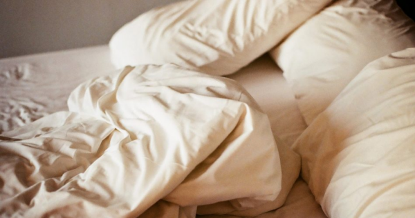 Com que frequência você troca colchão, travesseiros e edredom?