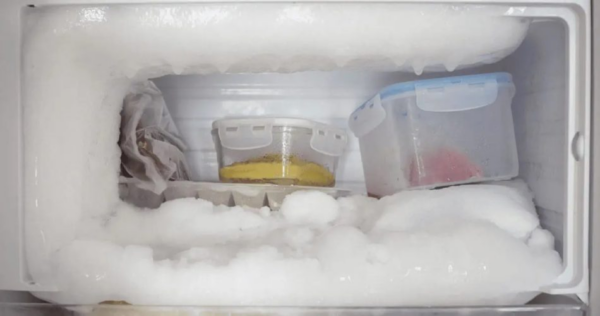 Como descongelar um freezer rapidamente?