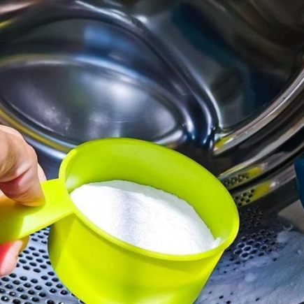 Como faço para limpar a máquina de lavar com ácido cítrico?