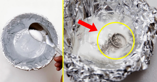 Como fazer a prata brilhar com sal e alumínio