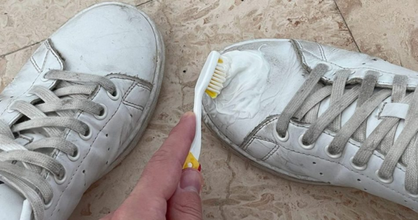Como limpar sapatos brancos de qualquer material e deixá-los como novos