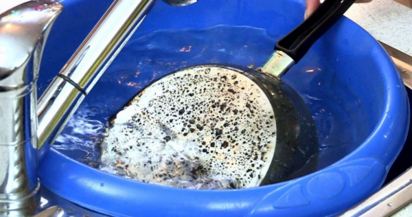 Como limpar uma panela para que pareça nova? 8 dicas simples e eficazes