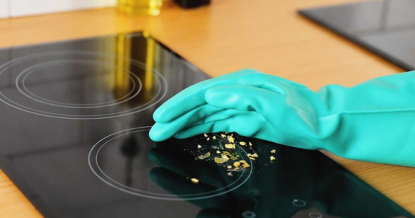 Como limpar uma placa vitrocerâmica com bicarbonato de sódio?