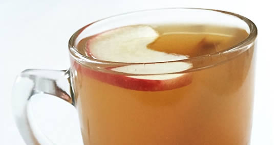 Como preparar a infusão de maçã que alivia ansiedade, nervosismo e insônia