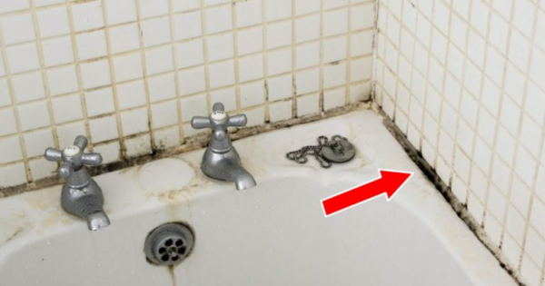 Como remover mofo da banheira