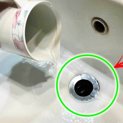 Elimine os odores do ralo do seu banheiro com este truque da vovó!