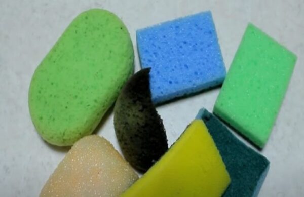 Esponjas velhas, não jogue fora: o que você pode fazer com elas vai te surpreender