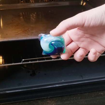 Forno sujo e com crostas, método das donas de casa para limpá-lo sem esforço