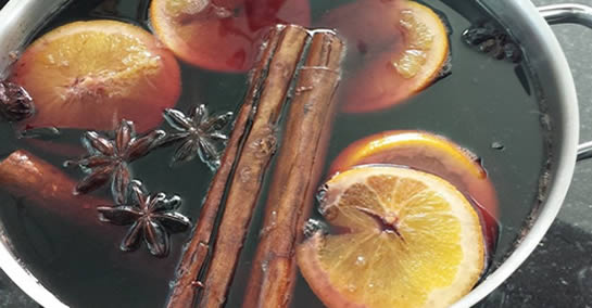 Glühwein: a receita do vinho quente com especiarias típicas da Alemanha, saboroso e curativo