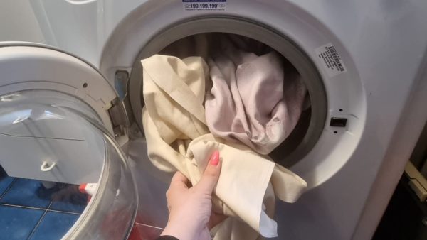 Lençóis, como não amassar na máquina de lavar: o segredo das lavanderias