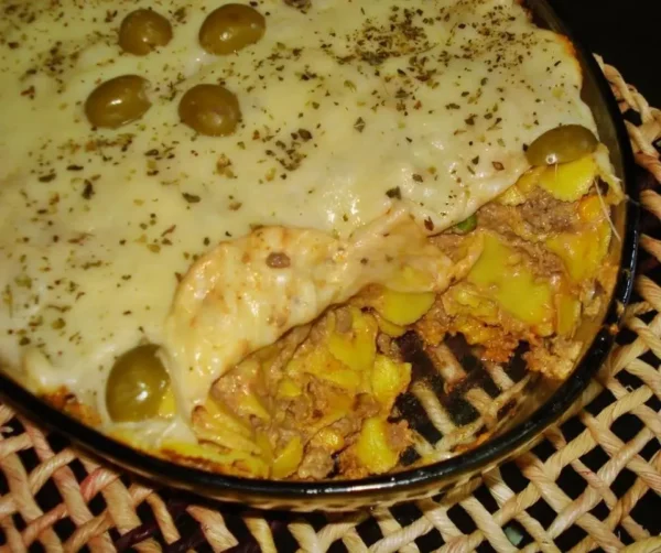 Macarrão de Forno com Carne e Queijo