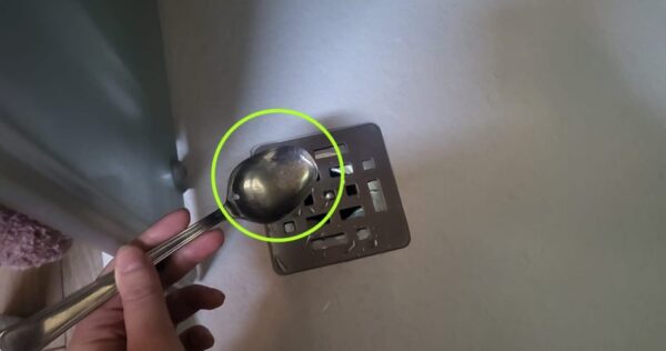 Mau cheiro do ralo do chuveiro, aqui explicamos como eliminá-lo em 3 minutos