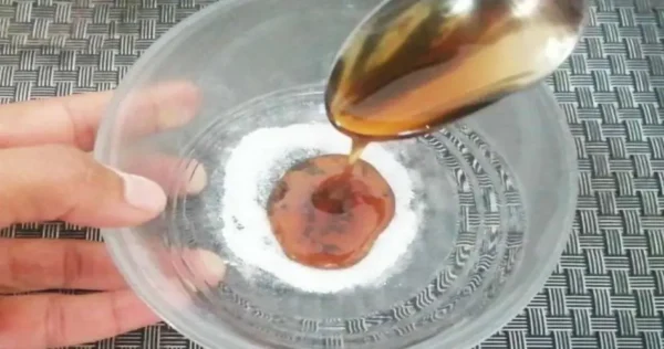 Misture estes ingredientes e aplique-os no rosto: as rugas serão significativamente reduzidas