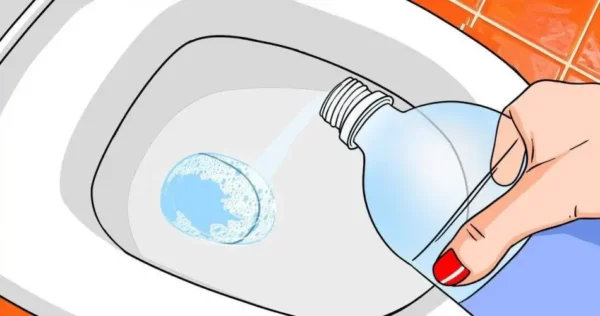 O truque da garrafa, uma maneira barata de fazer os banheiros brilharem