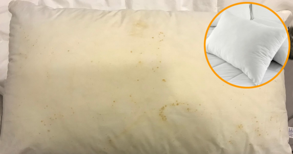 Os 3 truques mais eficazes para recuperar almofadas amareladas