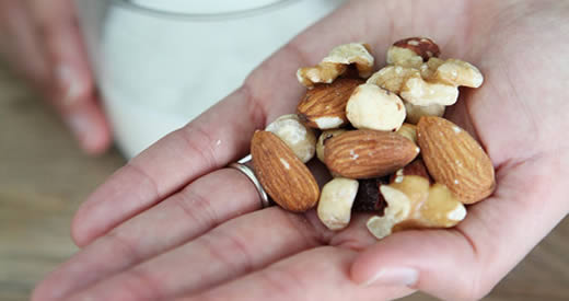 Os grandes benefícios das frutas secas