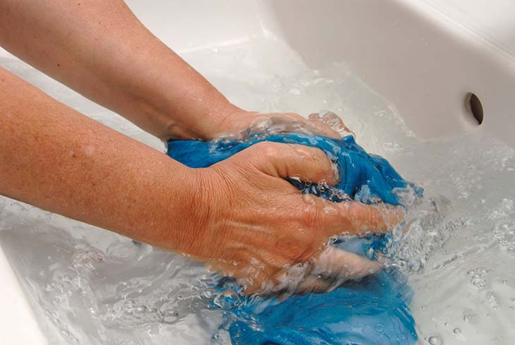 Por que as roupas novas devem ser lavadas? Erro em não cometer 2 lavar roupas