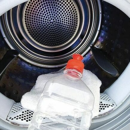 Por que você tem que adicionar vinagre branco toda vez que coloca roupa na máquina de lavar? 7 ótimas razões
