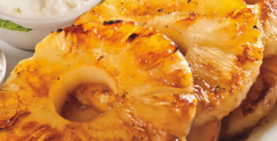 Prepare e coma 6 fatias de abacaxi assado e veja o que acontece em 3 horas