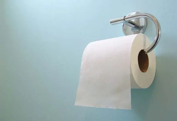 Quais lugares do banheiro são mais sujos que o vaso sanitário?