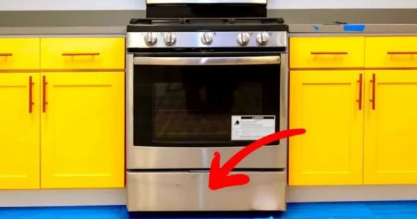 Qual é o compartimento embaixo do forno da cozinha?