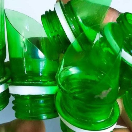 Reciclando garrafas plásticas: como construir uma fonte para o jardim