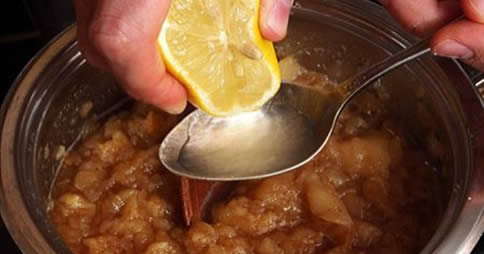 Rejuvenesça a pele com sementes de linhaça, limão e alho